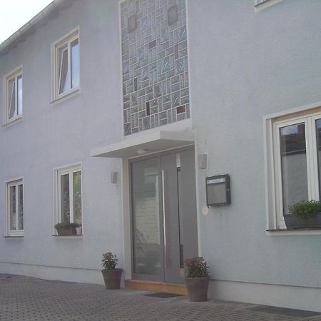 Hotel Garni Pension Ruth Муттерштадт Экстерьер фото