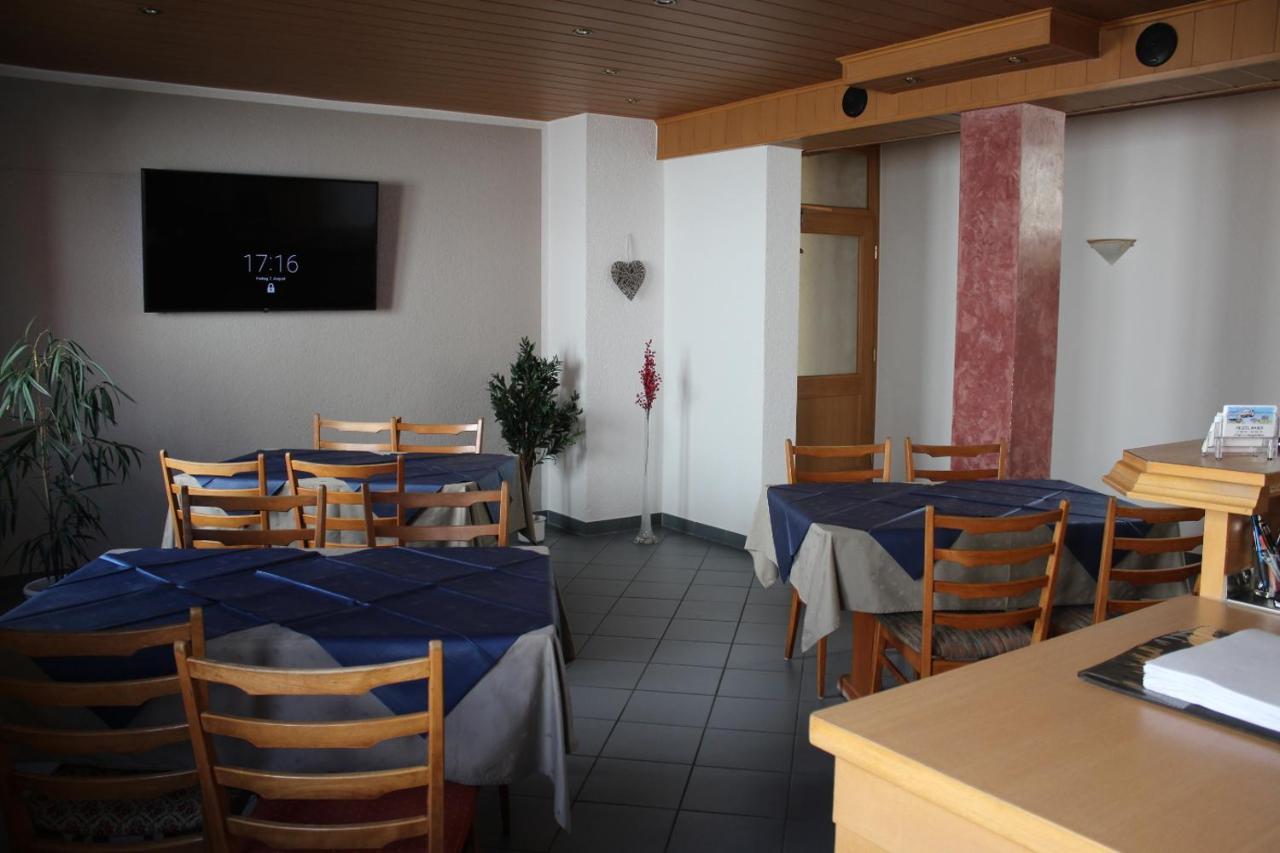 Hotel Garni Pension Ruth Муттерштадт Экстерьер фото