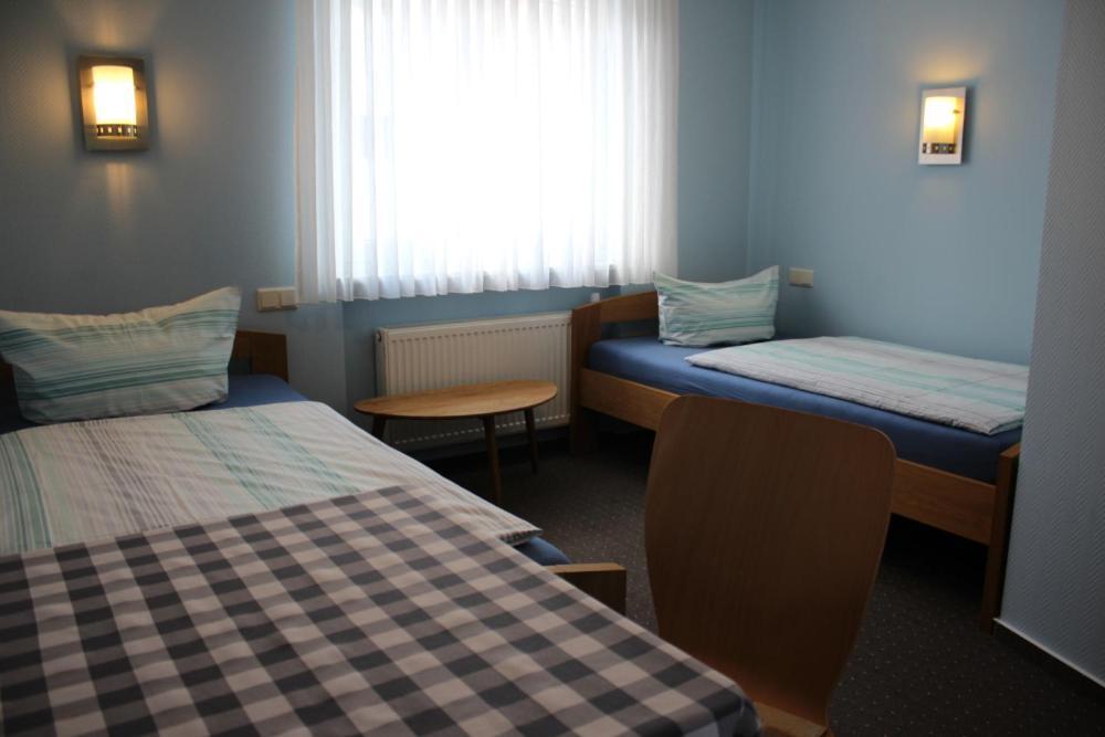 Hotel Garni Pension Ruth Муттерштадт Экстерьер фото