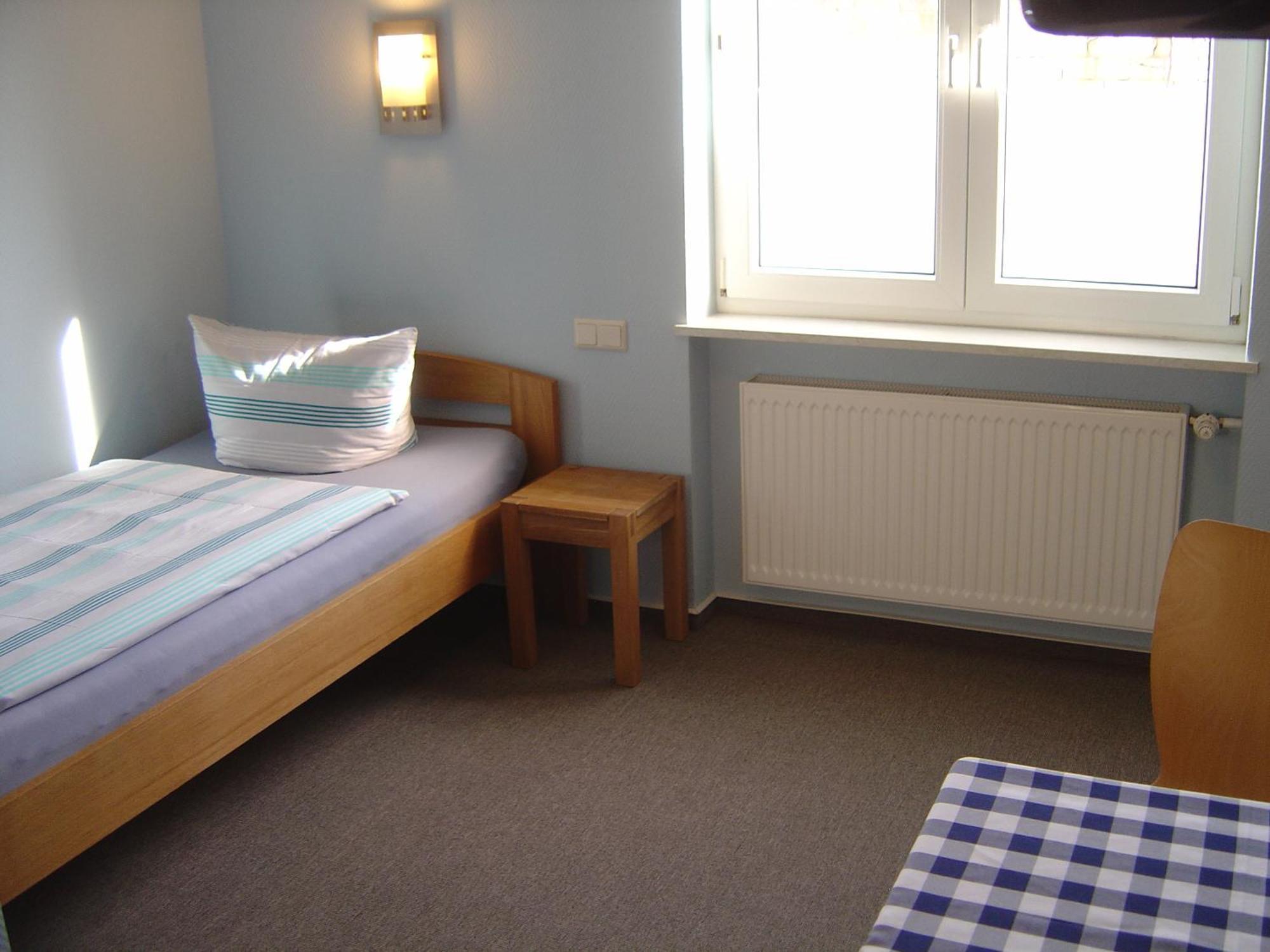 Hotel Garni Pension Ruth Муттерштадт Экстерьер фото